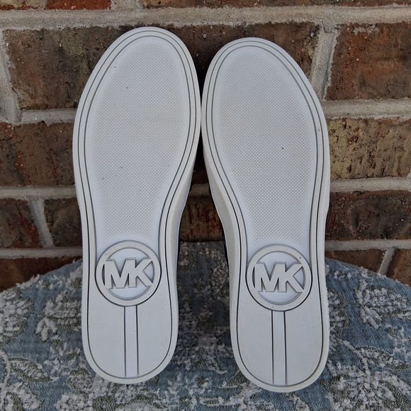 🏵 MICHAEL Michael Kors Black Patent Leather Slip On Sneakers with Crystals Sz.6 - Picture 12 of 14